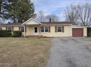 807 Lafollette Dr, Maryville, TN 37801