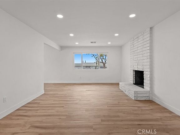 4th image of 7776 Hemlock Rd