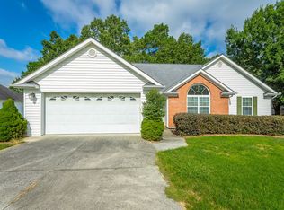 7458 Salmon Ln, Ooltewah, TN 37363