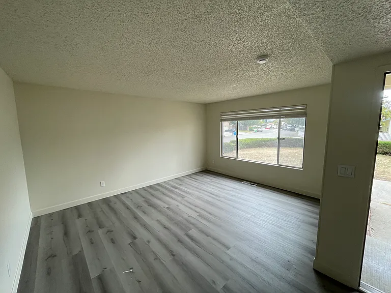 2903 Clover Ct — Photo 19