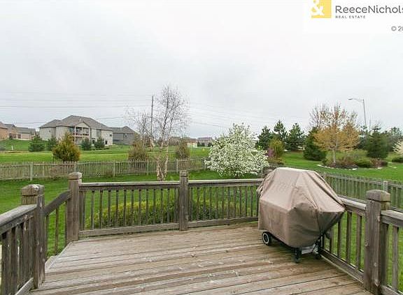 3rd image of 2625 SW Wintergarden Dr