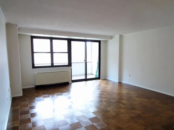 2 Hawthorne Pl APT 2O, Boston, MA 02114