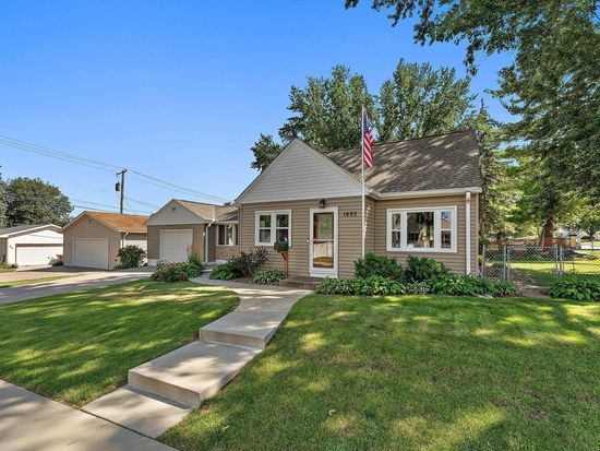 1697 Wentworth Ave, South Saint Paul, MN 55075