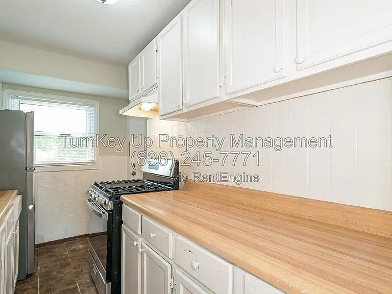 10300 Ross Cir — Photo 5