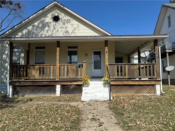 1123 Pershing Rd, Zanesville, OH 43701