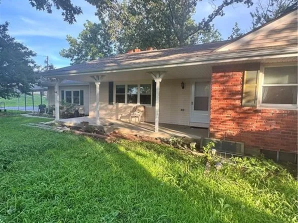 22301 E R D Mize Rd, Independence, MO 64057