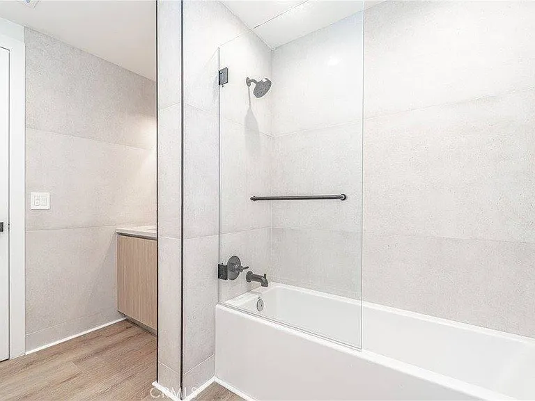2828 London St #207 — Photo 19