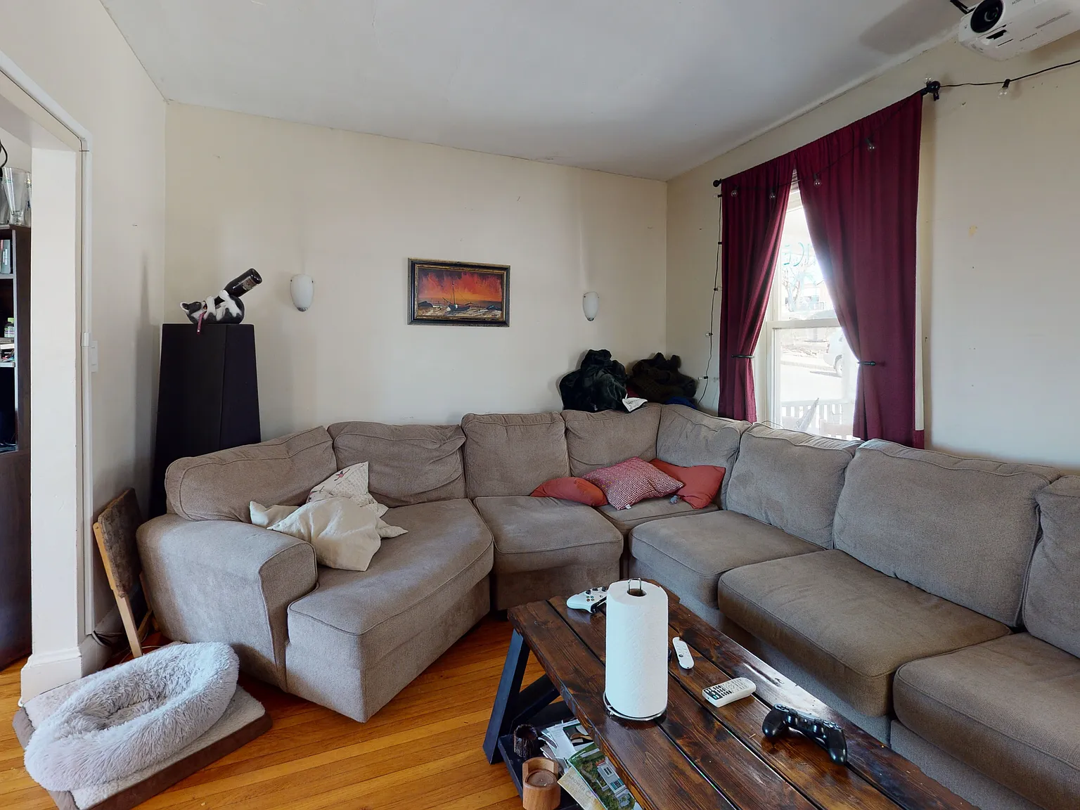 5 bed, 1637 sqft, $4,100 — Photo 4