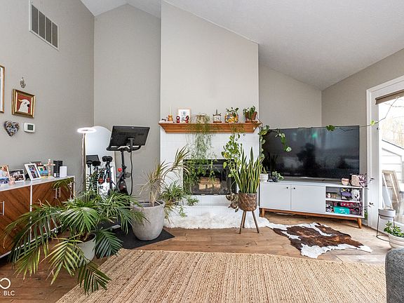 3rd image of 5629 Crittenden Ave