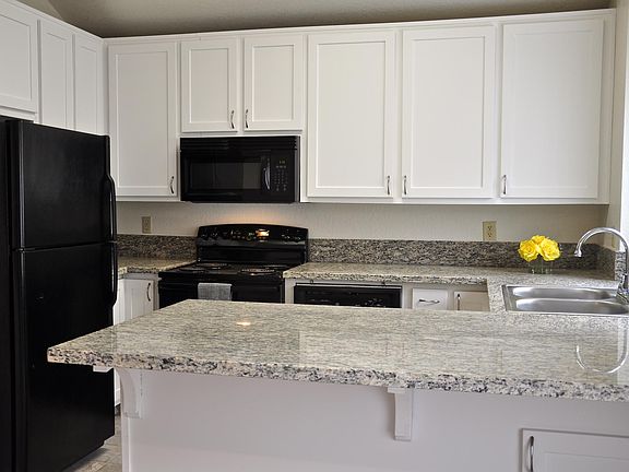 4th image of 2821 Lou Ann Dr