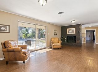 304 Circle Dr, Decatur, TX 76234