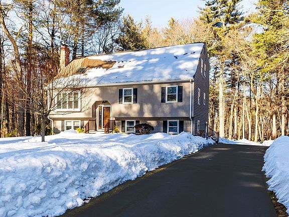 2nd image of 32 Olde Farm Rd