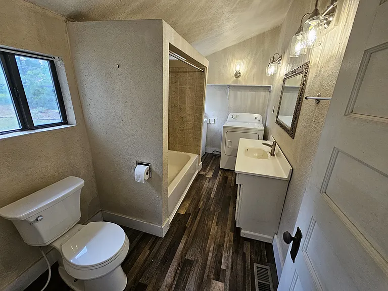 912 N Royer St — Photo 9