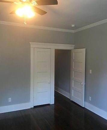 5th image of 696 Main St