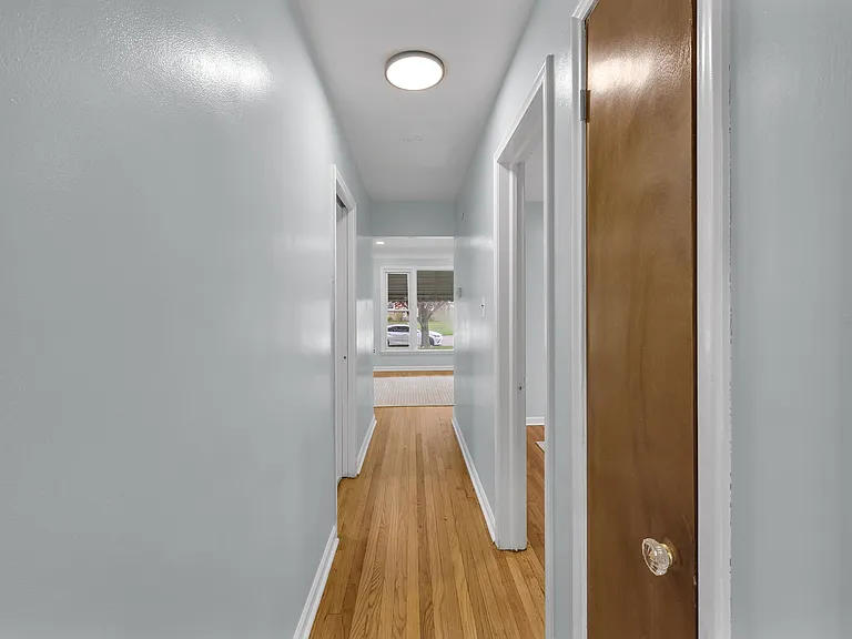 3837 Katherine St — Photo 12