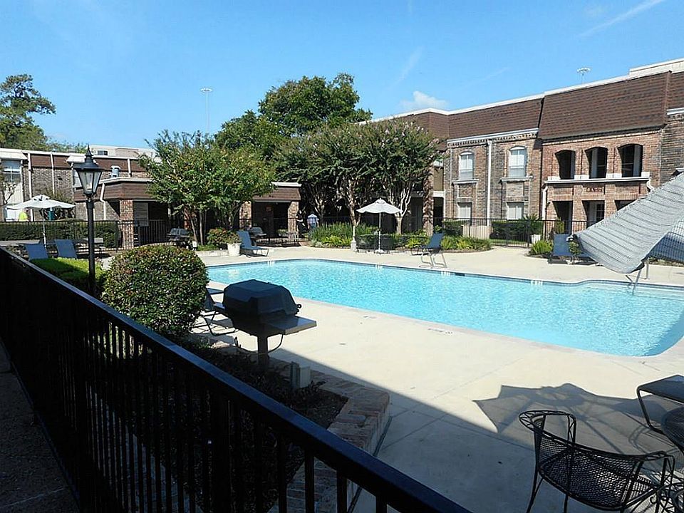 1st image of 7575 Katy Fwy APT 11