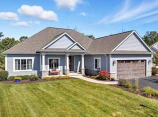 6710 W River Birch Dr, Mequon, WI 53092