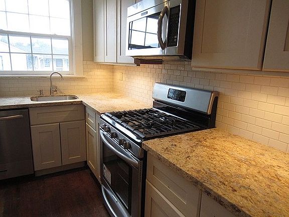 4th image of 251 Everett Ave