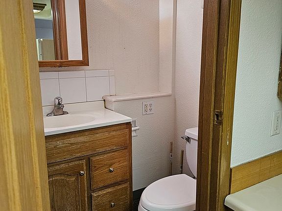 3rd image of 1458 Noble St #2