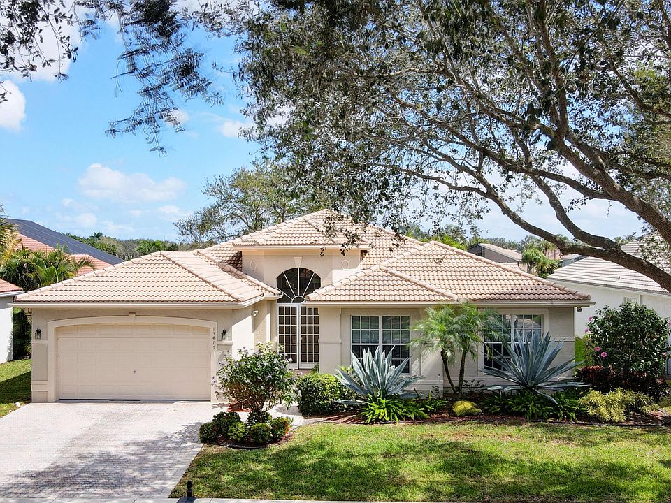 1st image of 13479 Barcelona Lake Cir