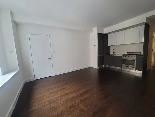 Rented by Beekman Street Realty | media 18