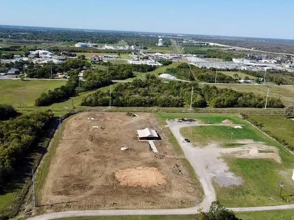 301 32nd St N, Texas City, TX 77590