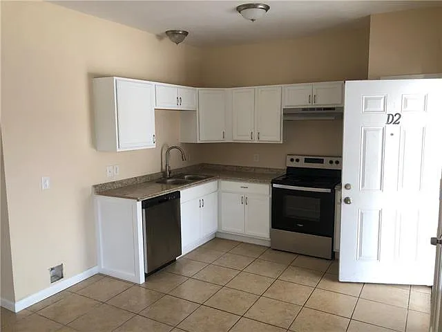 Building Photo - 1255 Primrose Dr