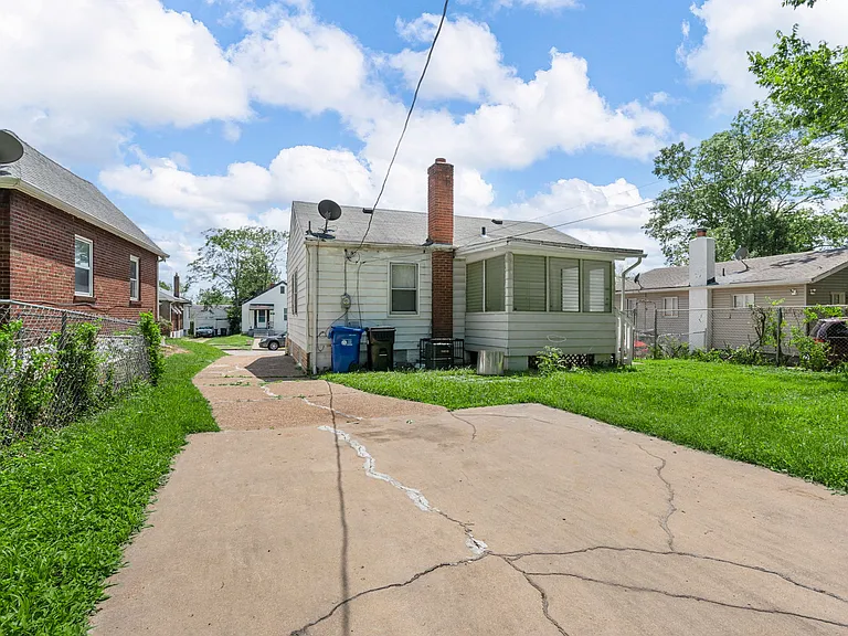 6563 Julian Ave — Photo 28