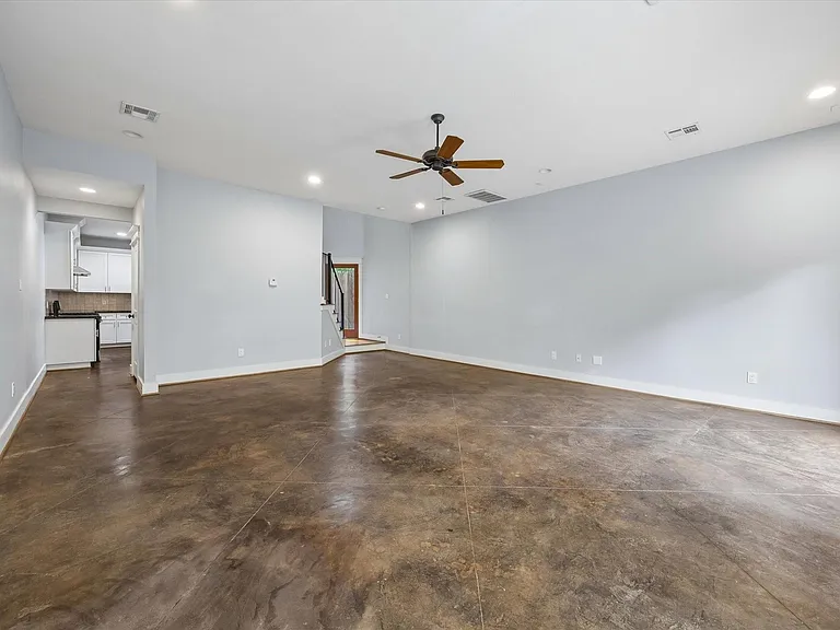 1418 Asbury St — Photo 7