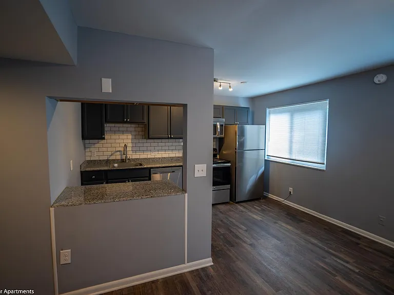 2702 May St — Photo 8