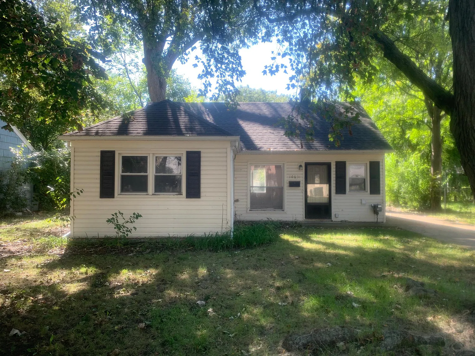 10631 Corning Ave photo 1