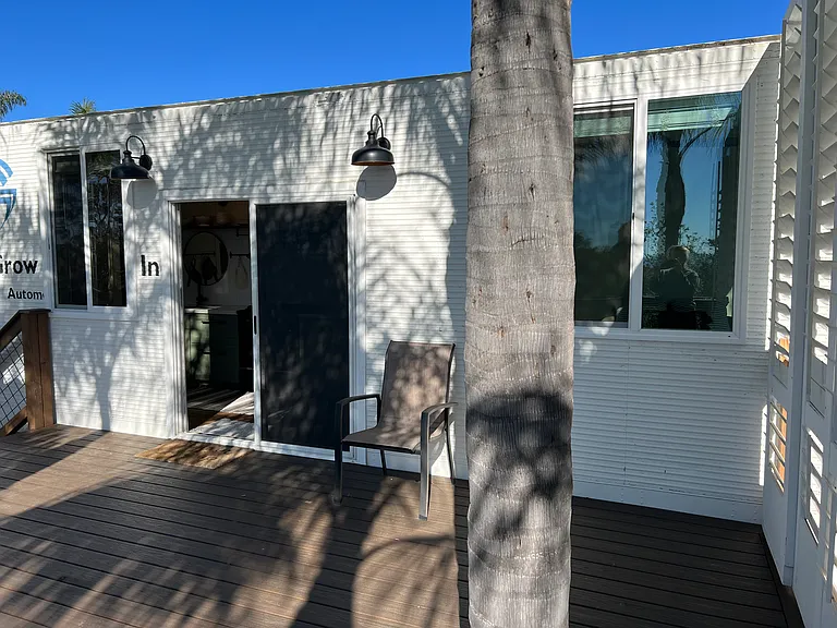 Los Cerritos Ln — Photo 15