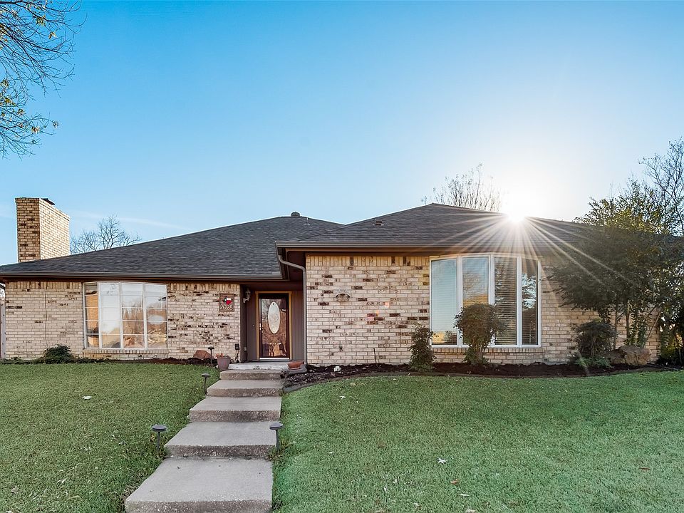 1st image of 2028 Oakmeadow St
