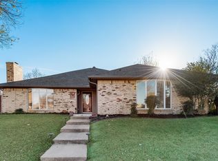 2028 Oakmeadow St, Bedford, TX 76021