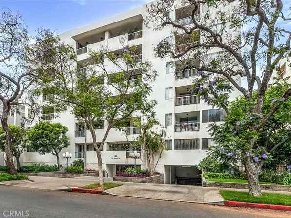 321 N Oakhurst Dr APT 306, Beverly Hills, CA 90210