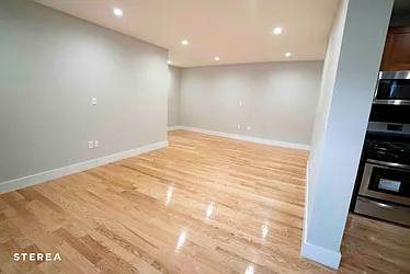 Rented by Sterea Agency