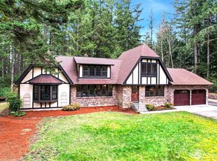 6935 SE Mullenix Rd, Pt Orchard, WA 98367