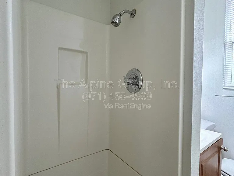 5821 SE Knapp St #4 — Photo 37