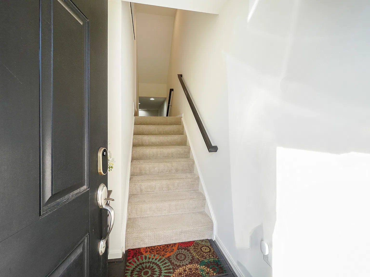 4 bed, 3154 sqft, $3,700 — Photo 2