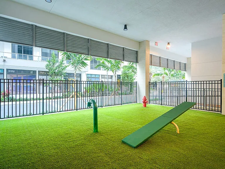 Coasterra Apartments — Photo 24