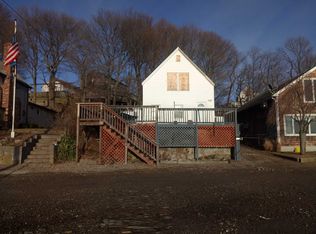 87 Kings Cove Beach Rd, Weymouth, MA 02191