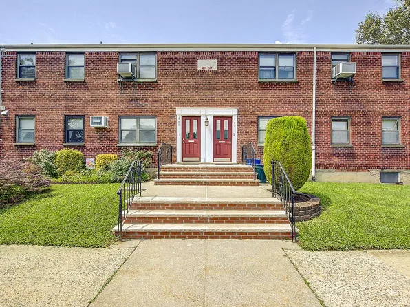 17-04 160th St #1, Whitestone, NY 11357