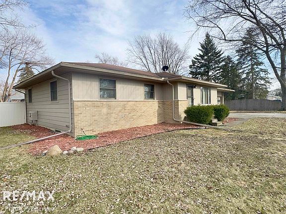 5th image of 1574 Elizabeth Ln