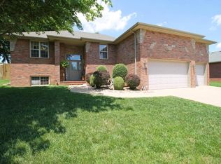 1313 W Timberview Rd, Nixa, MO 65714