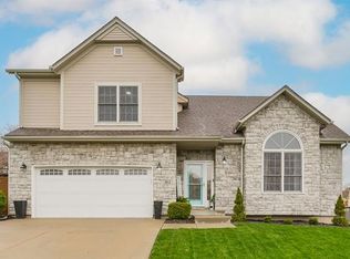 912 Plum Rose Dr, Liberty, MO 64068