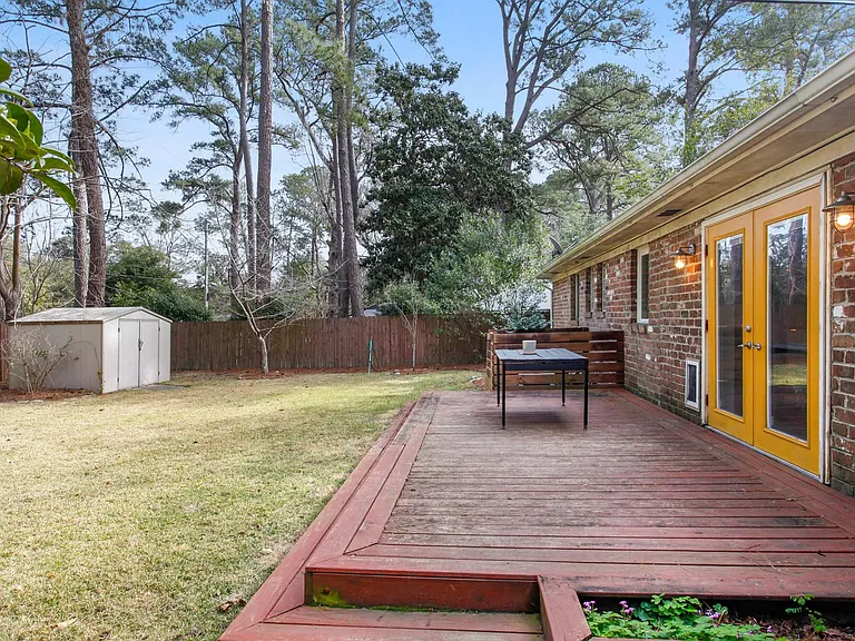 624 Jackson Blvd — Photo 12