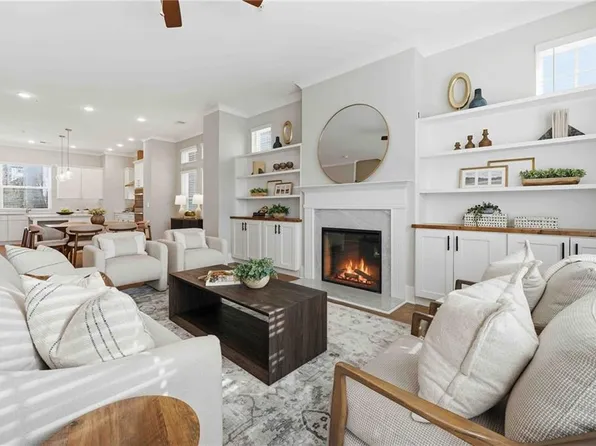 826 S Columbia Dr, Decatur, GA 30030