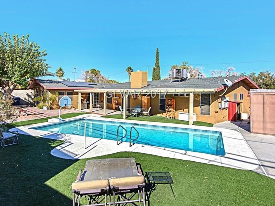 1st image of 2104 Las Flores St