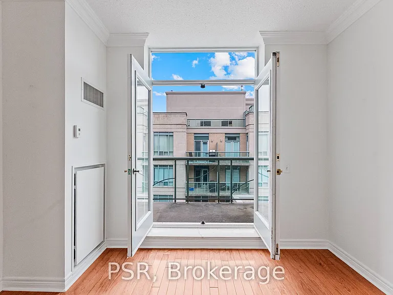 9 Boardwalk Dr #423 — Photo 18