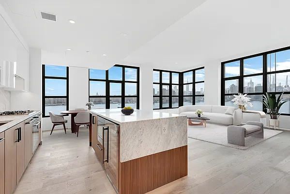 Rented by SERHANT. | media 1